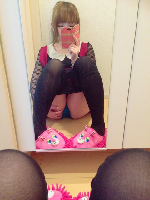 ロリカワ色白ギャルの彼女が毎日自撮りエロ写メ送ってくるのでお裾分けｗｗｗｗｗ（画像あり） 5
