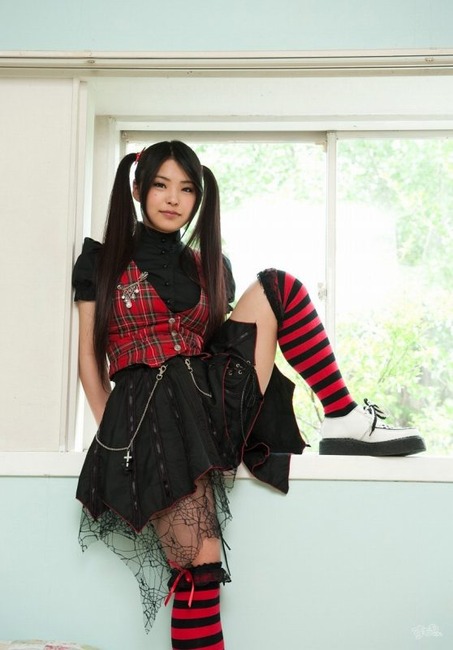 片桐えりりか 元ニコ生主、AV女優の縞ニーソがエロい画像50枚 20