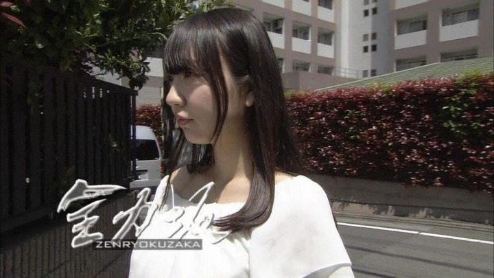 椎名香奈江 アイドルのパンツが下から見えてるエロ画像 3