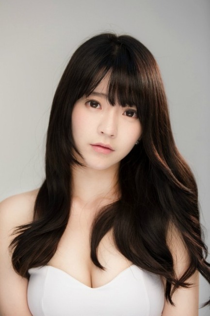 韓国の美少女ロリータモデル　ユリサのコスプレが可愛い 16