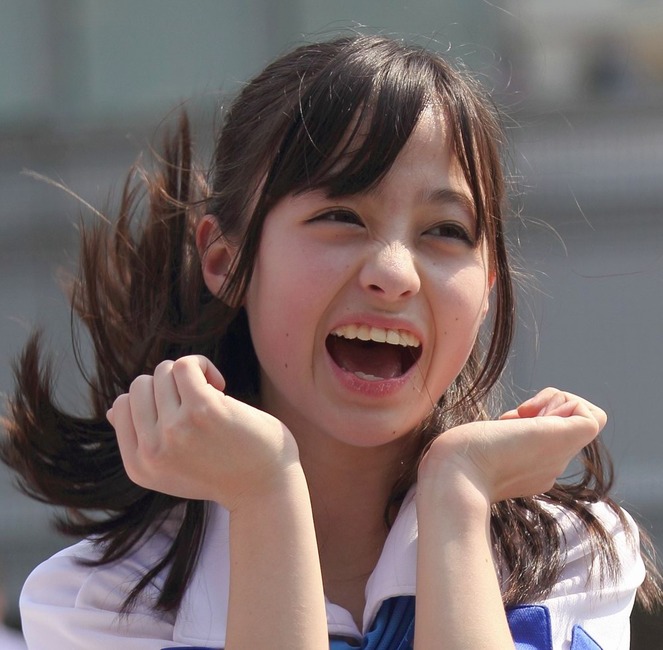 【gif画像あり】橋本環奈のバッティングフォーム可愛すぎｗｗｗｗｗｗｗｗ 7
