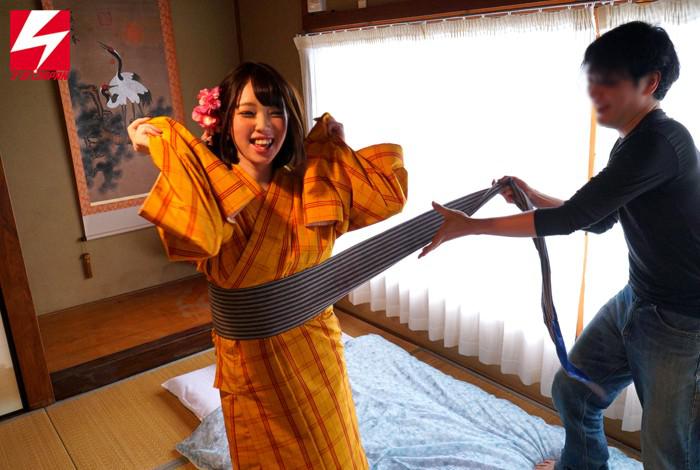 【素人ナンパ】某お江戸テーマパークの看板娘が純白天然Gカップ 4