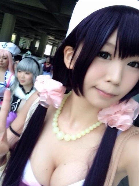 五木あきら コスプレイヤーの下乳が見えてるエロ画像 17