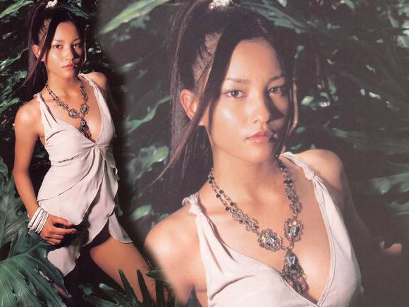 黒木メイサの生足がエロい画像36枚 18