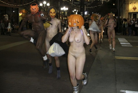【ハロウィン素人コスプレエロ画像】露出狂の祭典となりつつあるハロウィンというイベントｗｗｗｗｗ 3