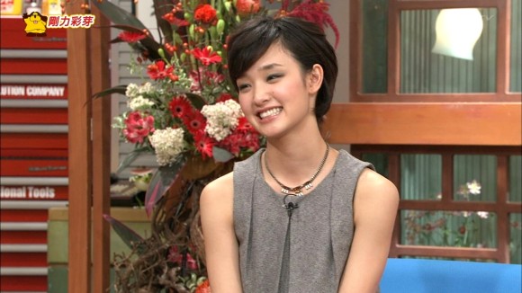 剛力彩芽の二の腕がエロいキャプ画像30枚 13