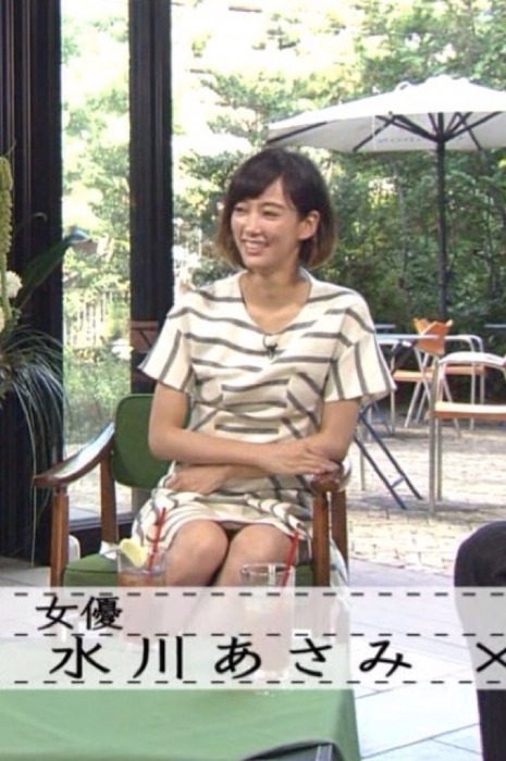 パンチラしてる人気アイドルのキャプ画像 20
