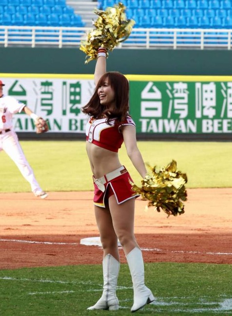 楽天イーグルスのチアリーダーがエロ可愛すぎる　画像30枚 10