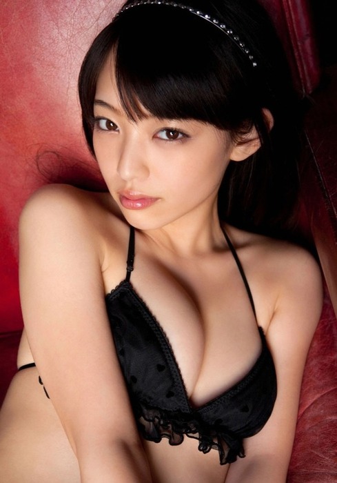安藤遥　おっぱい揉み揉みされてるグラビアアイドルのエロ画像 4