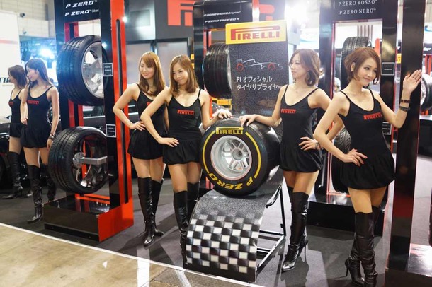 東京オートサロンで露出してるキャンギャル・コンパニオンのエロ画像40枚 36