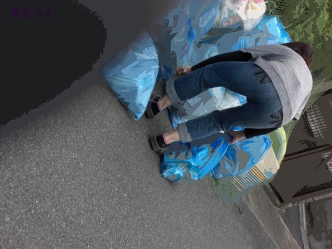 20代前半シンママが子連れなのにエロい…まだまだ女だよなｗｗｗｗｗ（素人盗撮エロ画像あり） 22
