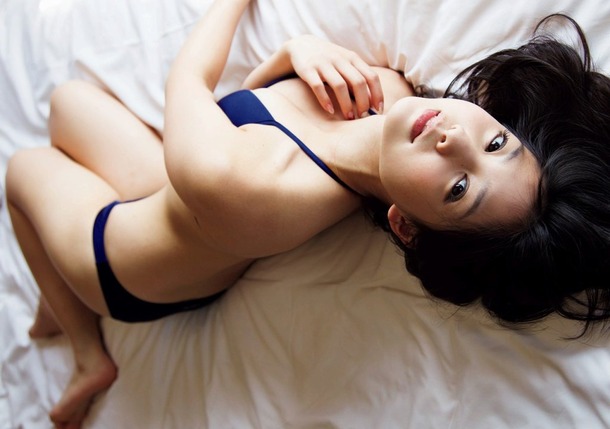 小池唯　色白グラビアアイドルの抜けるエロ画像30枚 25