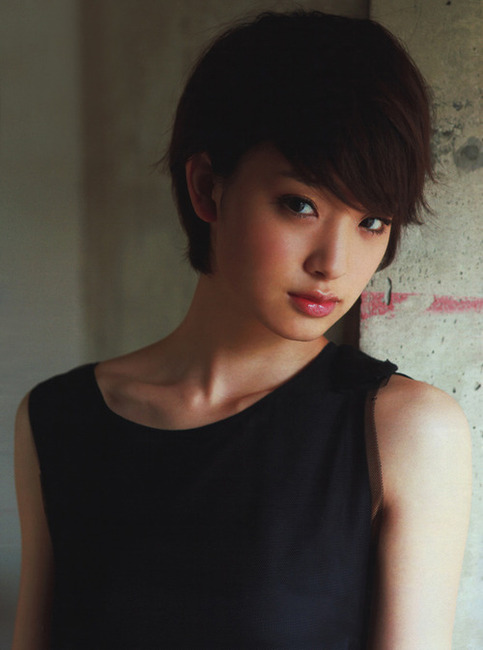 【画像】お前らこれを見ても剛力彩芽がブスって言えるの？ 46