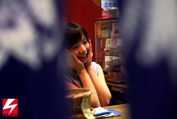 下町の銭湯で番頭をしている女の子がかわいくてタオル一枚でナンパ 3