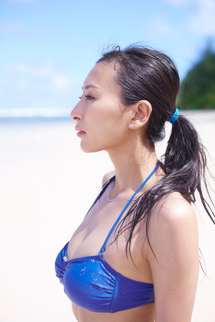【画像76枚】浅田舞のファースト写真集発売決定、彼女はなぜグラビアに挑戦したのか？「不安だらけでネガティブなことしか考えてなかった」 59