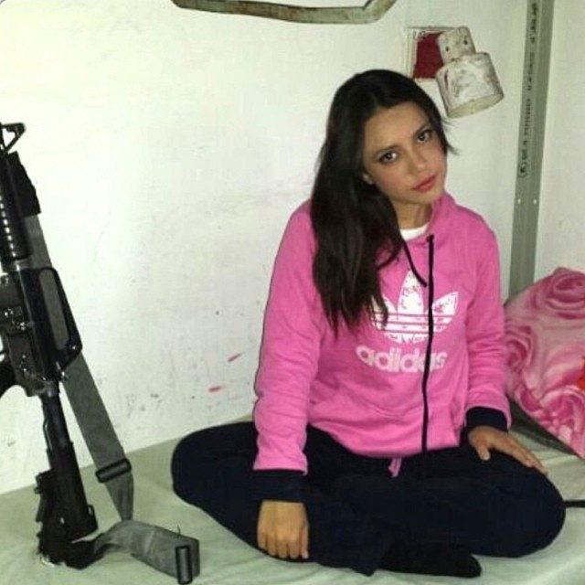 海外の女軍人がエロ過ぎる画像ｗｗｗ 3