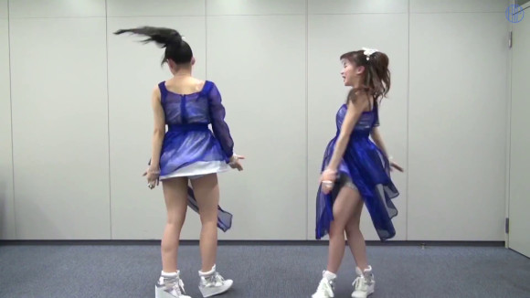 道重さゆみがパンチラしてるエロ画像30枚　モーニング娘。 26