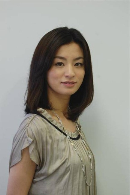 尾野真千子(29)女優の濡れ場で乳首が見えてるお宝エロ画像まとめ 4