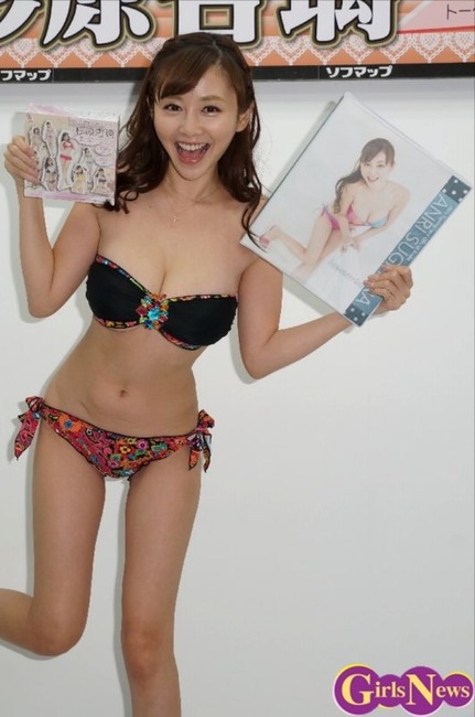 杉原杏璃　グラビアアイドルがエロ水着で誘惑してる画像まとめ30枚　ソフマップ 30