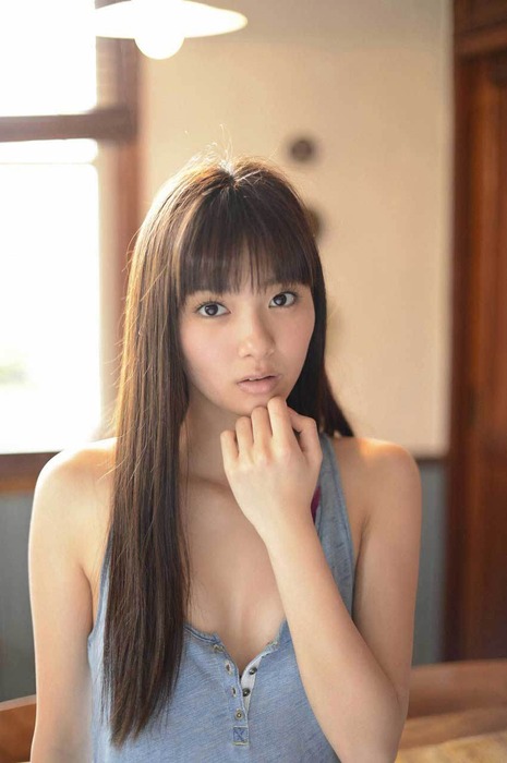 細みずきにはたまらない新川優愛の水着画像 13
