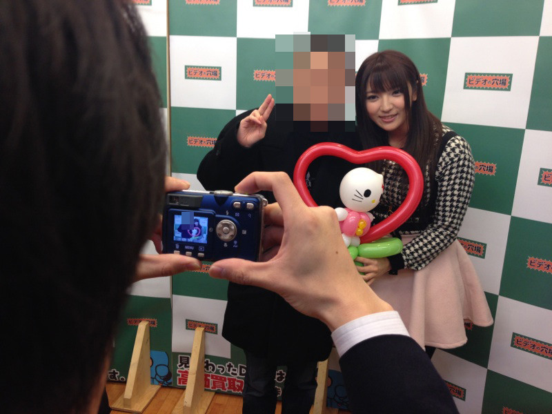 【エロ画像】AV女優のイベントのサービスがすごすぎてうらやましいｗｗｗｗｗｗｗｗｗｗ 6
