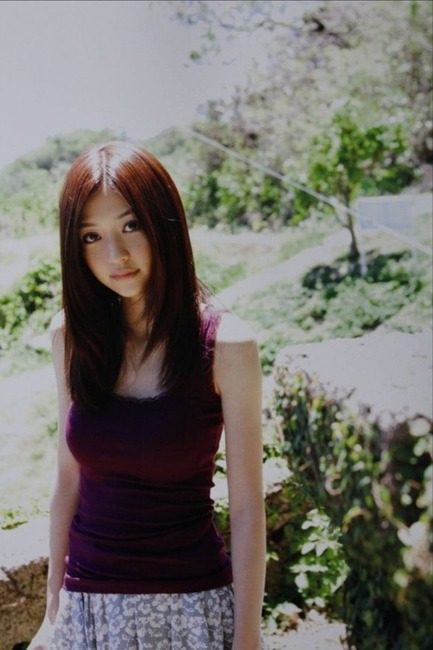 逢沢りな 女優の胸の谷間がエロい画像30枚 20