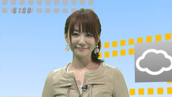 石田紗英子　女子アナウンサーのエロ水着画像 6