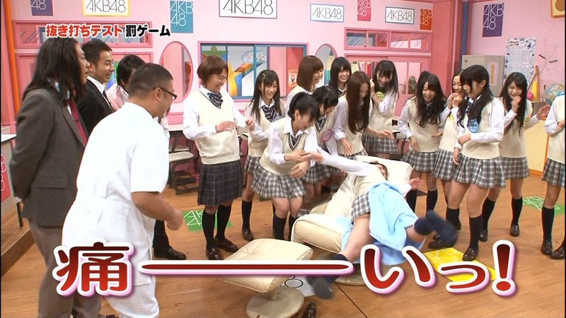 太もも見せすぎてパンチラしそうなアイドル達のキャプ画像 12