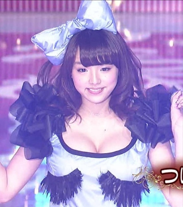 篠崎愛　巨乳グラドルがきゃりーぱみゅぱみゅのモノマネしてるTVキャプ画像 20