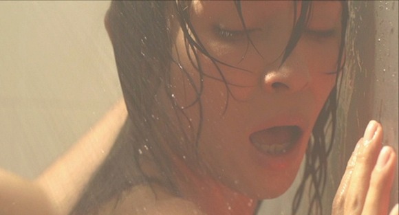 水野美紀が映画で全裸・ヌードになってるエロ画像 11