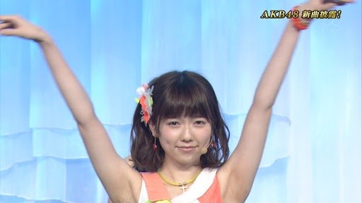 【画像あり】橋本環奈のTシャツ胸強調がイラやしい 4