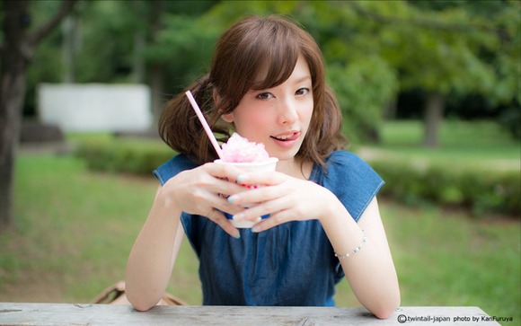 ツインテールで可愛い女子大生の画像30枚 11