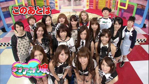 元SDN48　芹那が半ケツ出してるお宝エロ画像 4