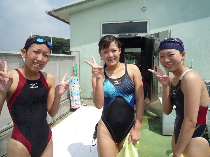 素人の競泳水着が抜けるエロ画像 8