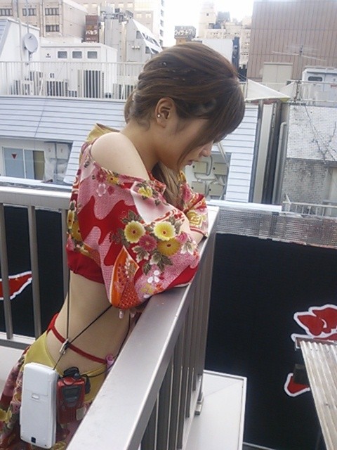 花魁系のセクシー居酒屋で働く素人娘のエロ画像が大量にうｐされてるぞｗｗｗｗｗ 12