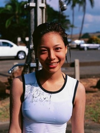 【画像あり】隠れ巨乳な女有名人って誰がいる？上戸彩、長澤まさみ、綾瀬はるか、杉浦友紀、柴田理恵 8