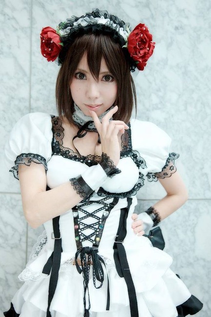 胸の谷間がエロい巨乳コスプレイヤーのエロ画像30枚 20