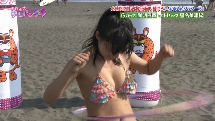 星名美津紀、岸明日香が相撲対決でポロリしてるエロキャプ画像 25