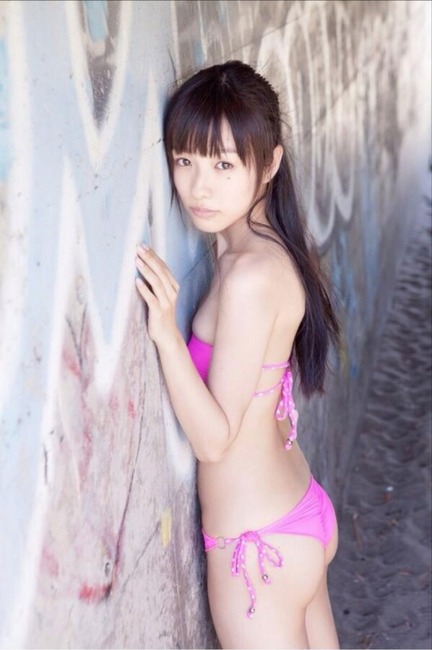 前田希美(20)人気モデルのエロ水着画像まとめ 16