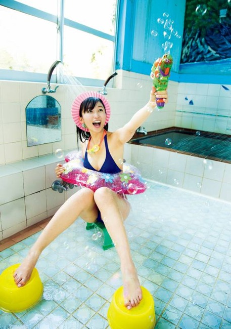 吉木りさの太ももをぺろぺろしたくなるエロ画像35枚 16