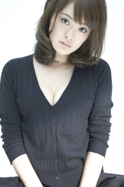 貫地谷しほり(25)女優の着衣巨乳がエロい画像まとめ 18