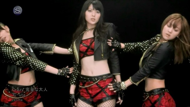℃-uteの網タイツがエロい新曲PVの画像30枚 21