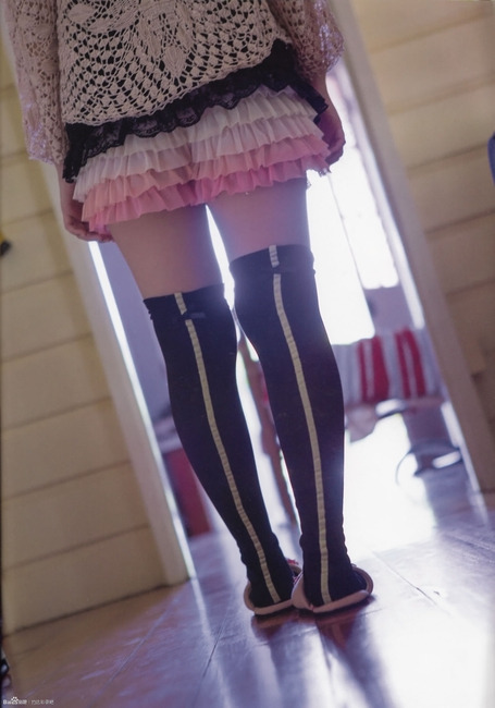 【画像】篠崎愛ちゃんよりエロい身体をした女の子なんて存在すんのけ？ 13