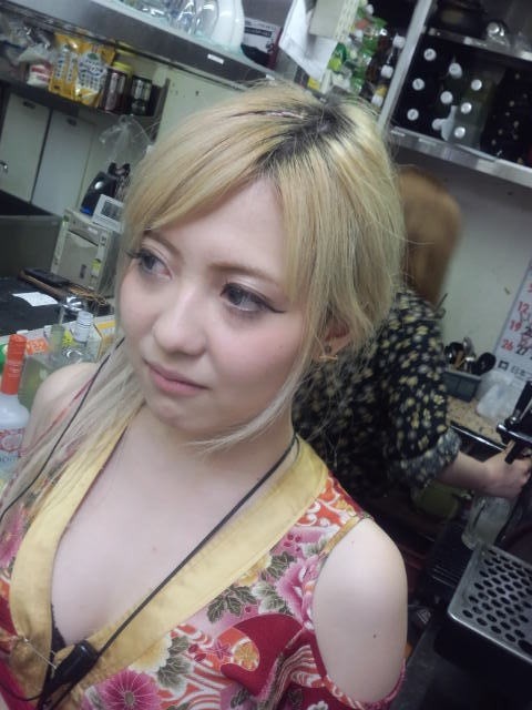 【セクシー居酒屋】清楚からギャル系まで素人店員エロすぎｗｗｗｗｗｗ（画像あり） 14