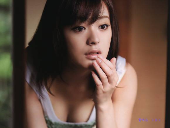 貫地谷しほり(25)女優の着衣巨乳がエロい画像まとめ 2