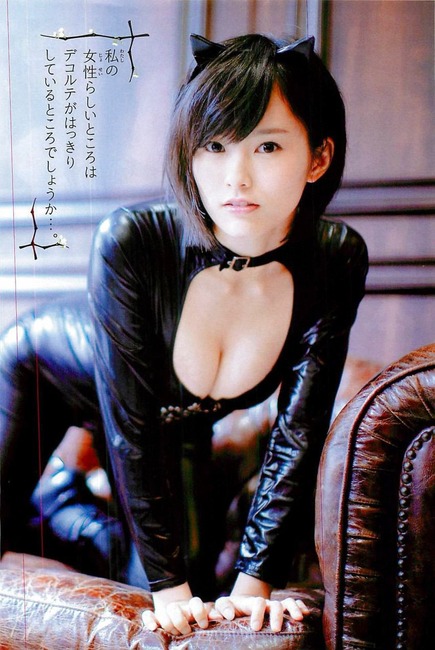 【画像】ハロプロやAKBってなんでグラビアで女豹ポーズ（四つん這い尻見せ）やらんの？ 4