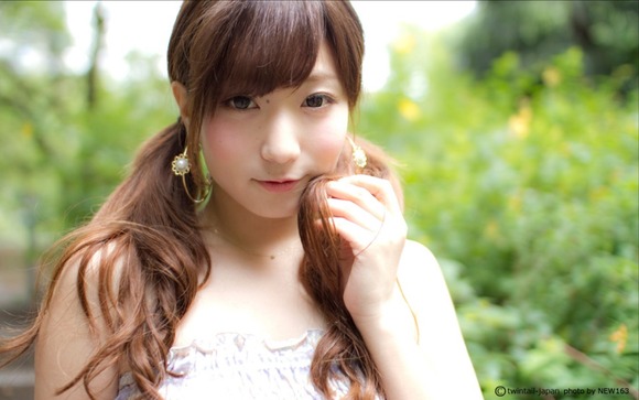 ツインテールで可愛い女子大生の画像30枚 22