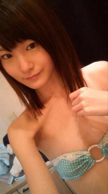 今夜のおかずになるグラビアアイドルの自撮りエロ写メ 3