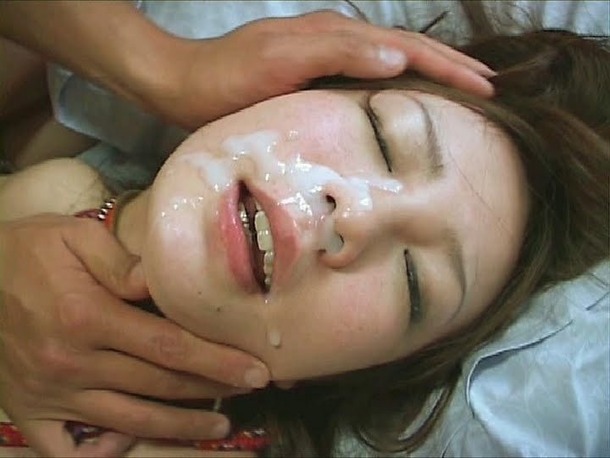 ザーメン・精子ぶっかけされてるエロ画像30枚　【顔射】 16