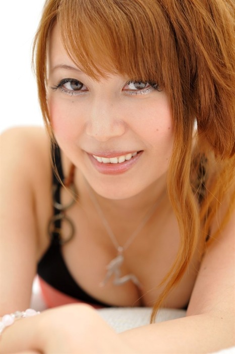 夏川マノンの美脚、太ももがセクシーな画像 34